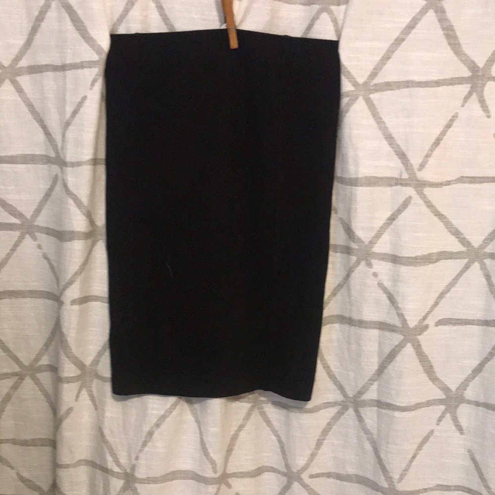 H&M: small plain black skirt
